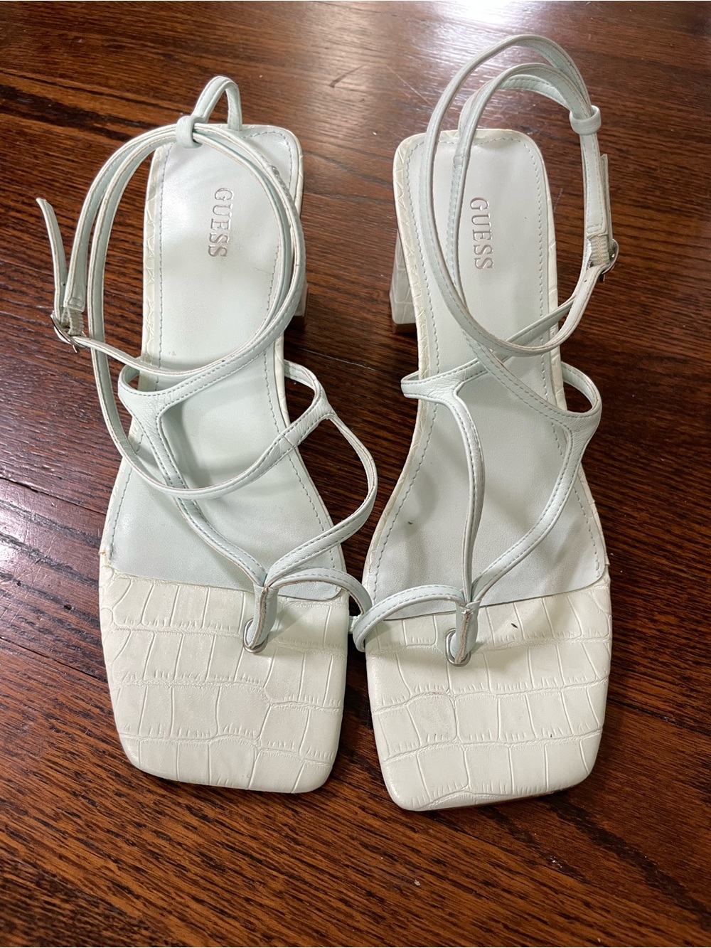 GUESS White Croc‑Texture Strappy Thong Square Toe Block Heel Sandals – Size 9